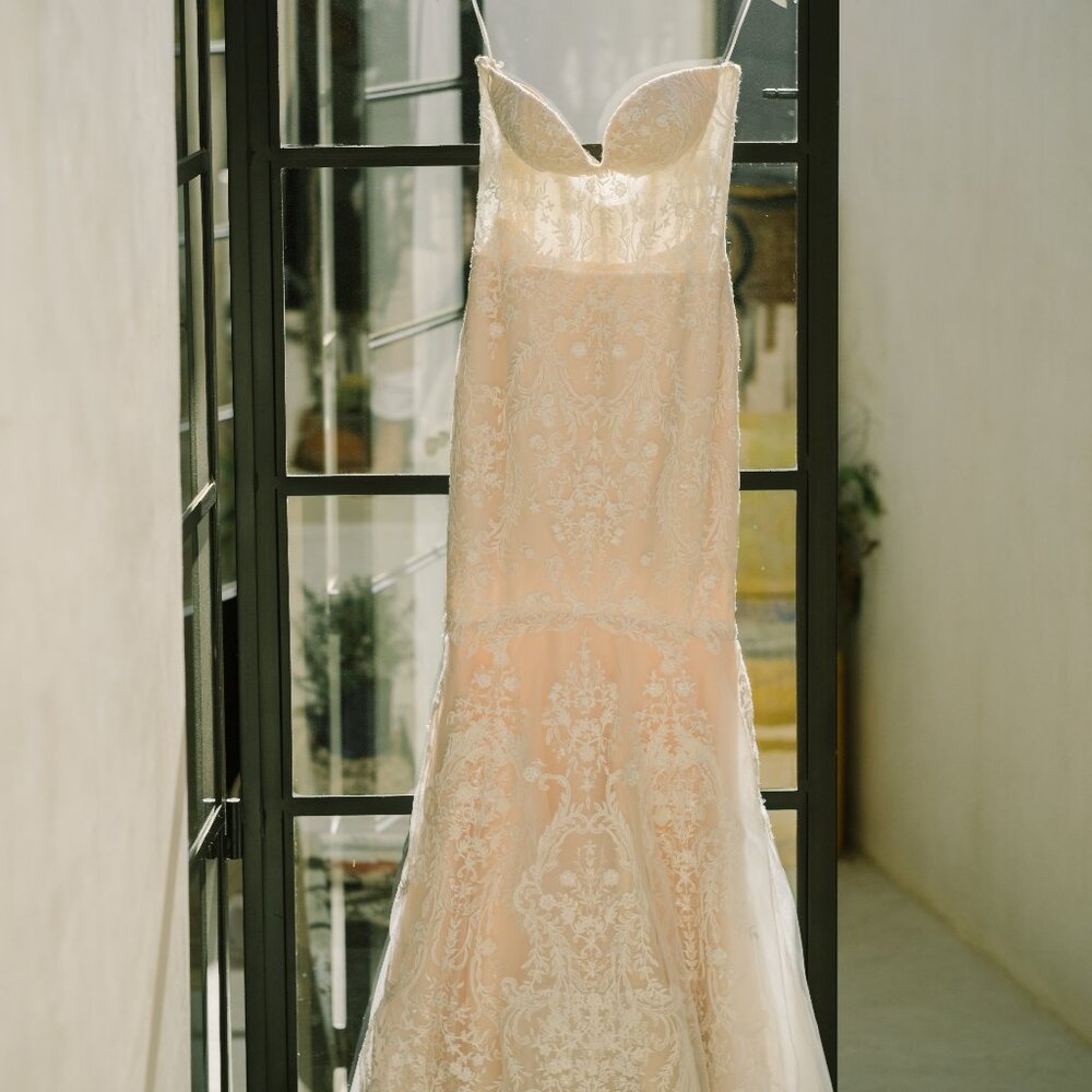 Allison Webb Wedding Dress - Size 6 / Lucia Collection